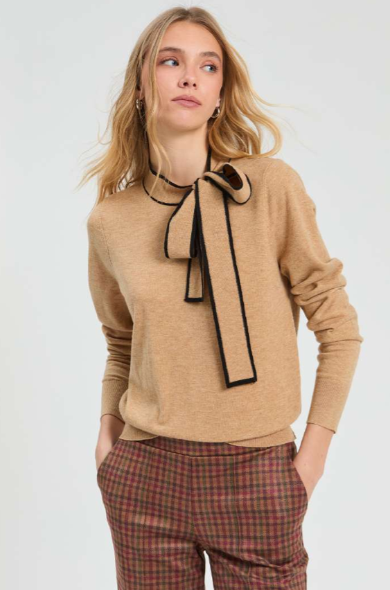 Lazo Bow Sweater