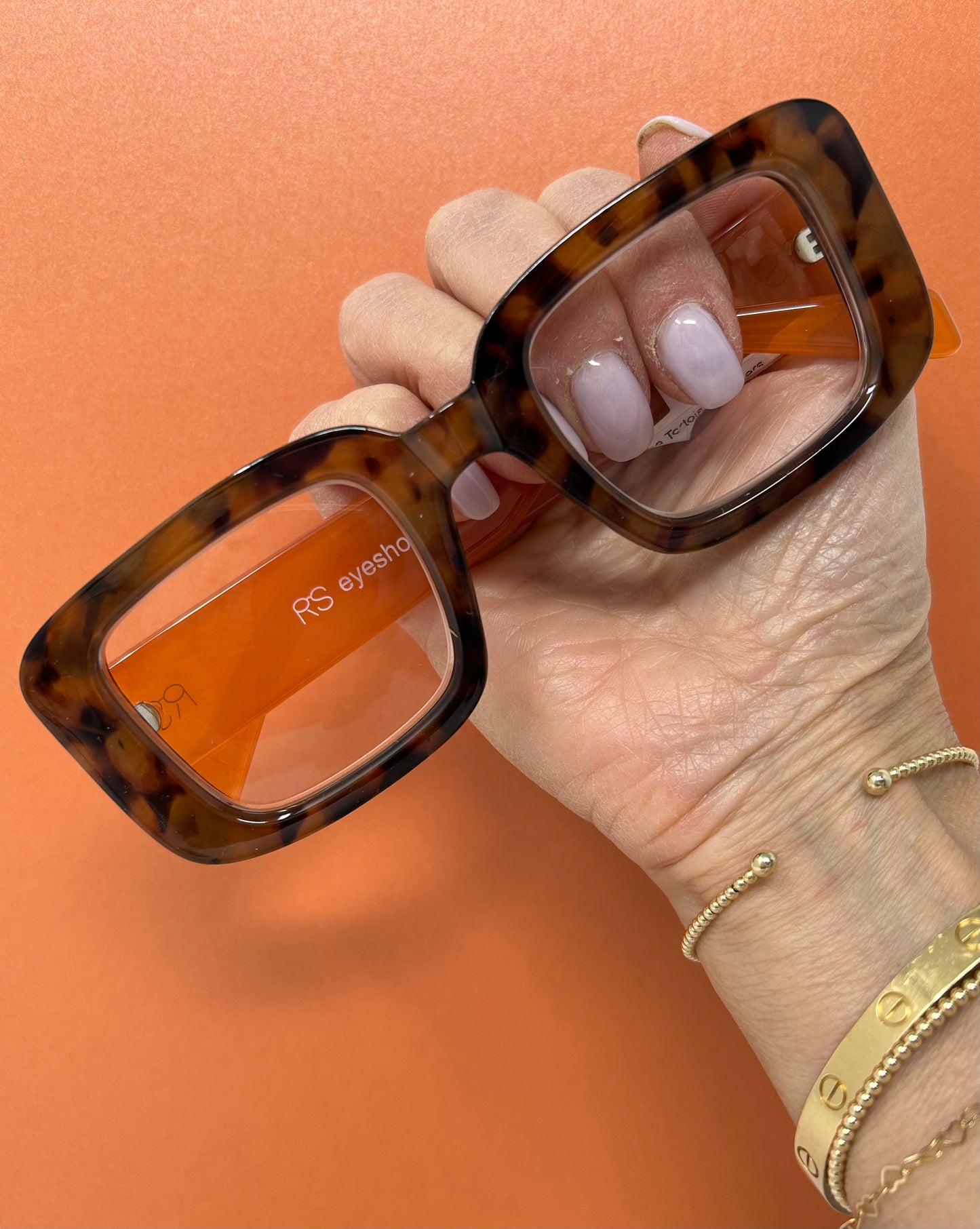 Orange Tortoise Reader
