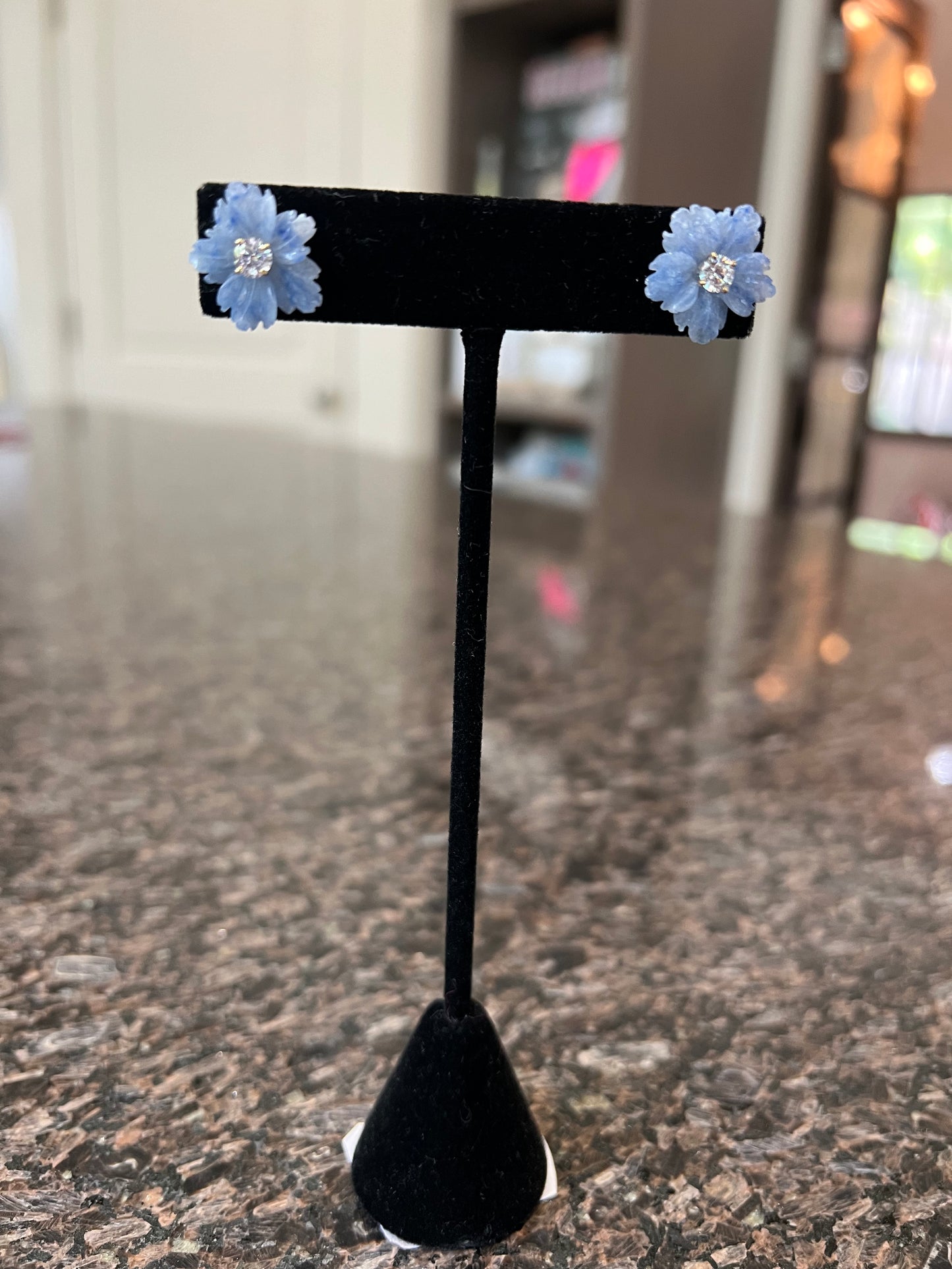 Carved Tanzanite Quartzite Flower Earring w Center Stud Gold Plate