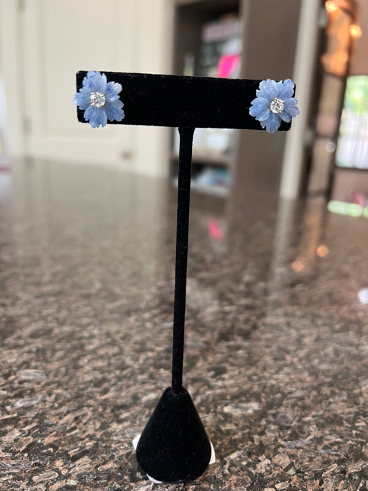 Carved Tanzanite Quartzite Flower Earring w Center Stud Gold Plate