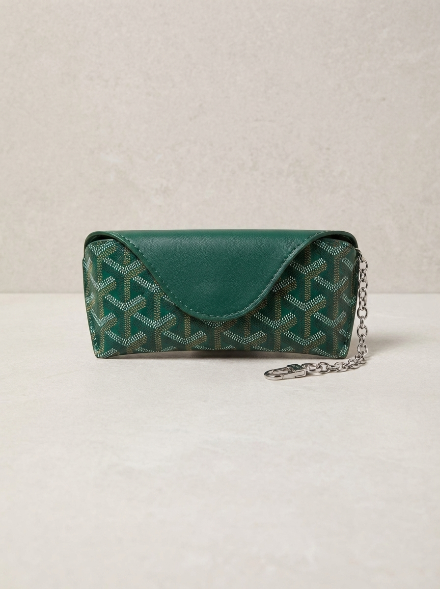 Travel-Friendly Glasses Case with Keychain Clip - Gifts