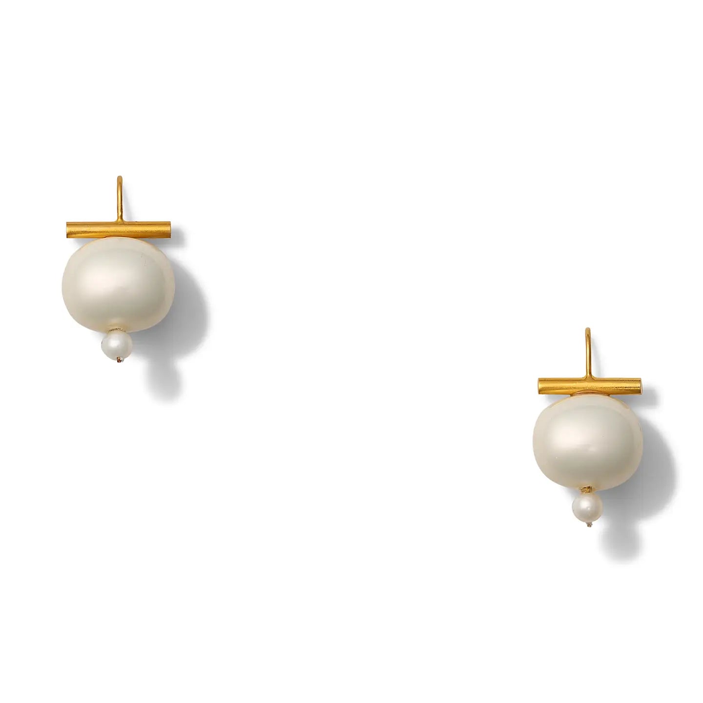 Pearl Pebble Dot Earring